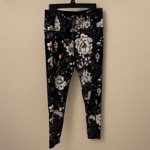 Victoria's Secret Black and Pink Floral Leggings with side pockets